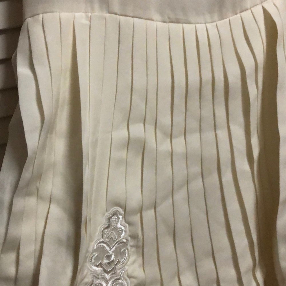 Parker NWT ivory pleated embroidered detail dress - Picture 4 of 6